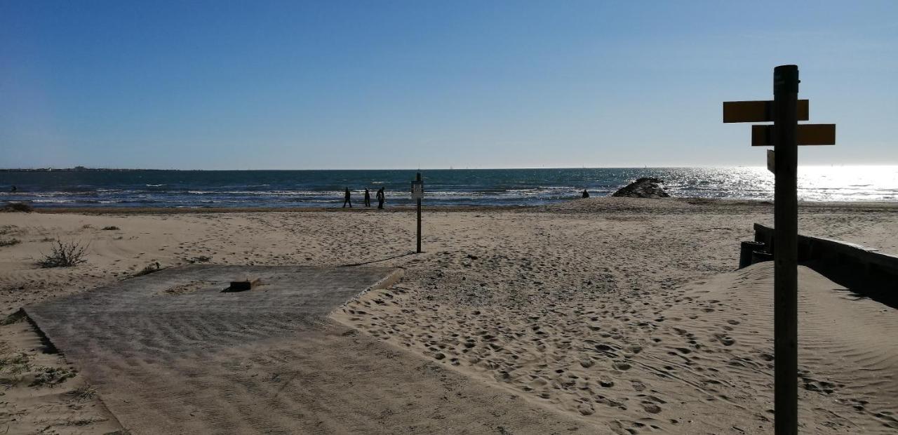 Grau Du Roi T2 Calme, Acces Plage + Parking Le Grau-du-Roi Exterior photo